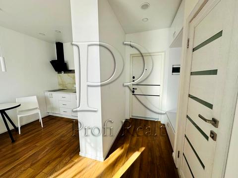 квартира за адресою Василя Стуса вул., 35-Б