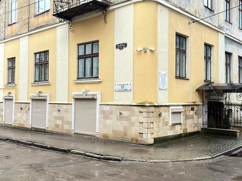 комерційна за адресою Поштова, 5