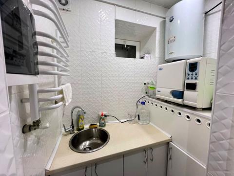 комерційна за адресою Поштова, 5