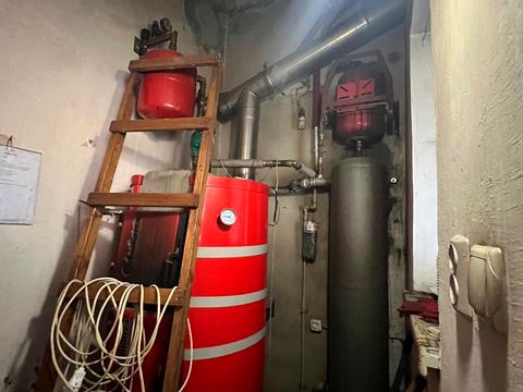 коммерческая по адресу Богдана Хмельницкого ул., 1