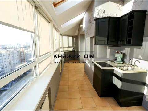 комерційна за адресою Клінічна вул., 23/25