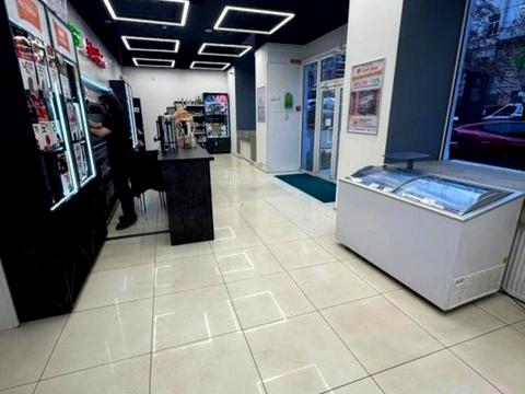 комерційна за адресою Лютеранська вул., 3