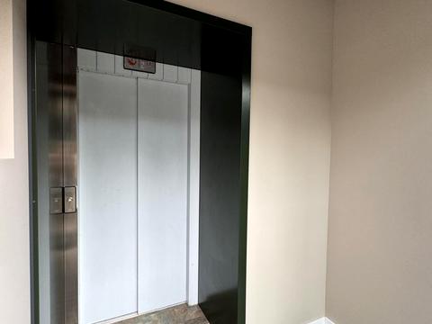 комерційна за адресою Академіка Книшова вул. (Амурська), 6