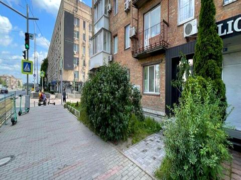 коммерческая по адресу Леси Украинки бульв., 30