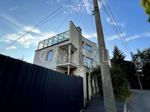 будинок за адресою вул. Дмитрия Дорошенко