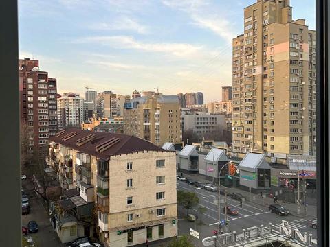 коммерческая по адресу Антоновича ул. (Горького), 172