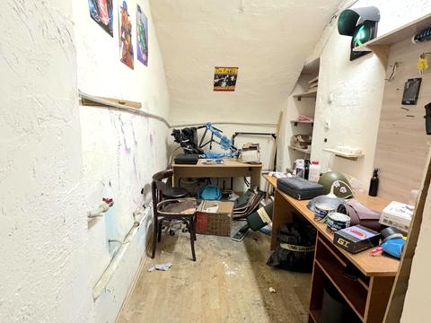 комерційна за адресою Маяковского, 8