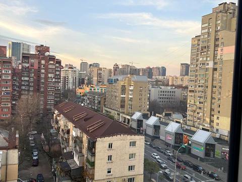 коммерческая по адресу Антоновича ул. (Горького), 172