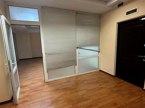 коммерческая по адресу Антоновича ул. (Горького), 172