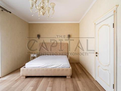 будинок за адресою Броварська вул.