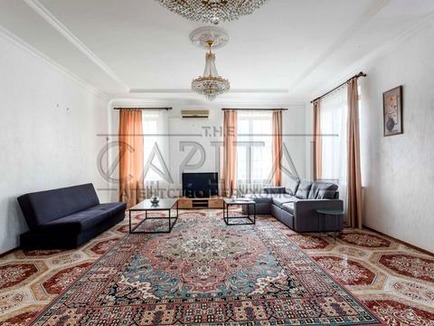 будинок за адресою вул. Зоряна