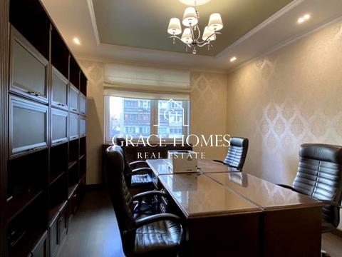 комерційна за адресою Антоновича вул. (Горького), 131