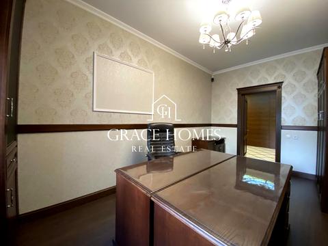 комерційна за адресою Антоновича вул. (Горького), 131