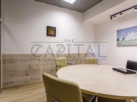 коммерческая по адресу Евгения Коновальца ул. (Щорса), 36Д