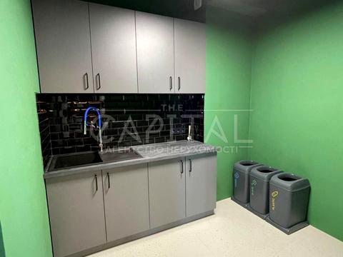 комерційна за адресою Михайла Бойчука вул. (Кіквідзе), 41-Б