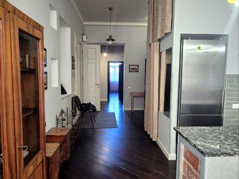 квартира за адресою Академіка Володимира Гнатюка вул. (), 8