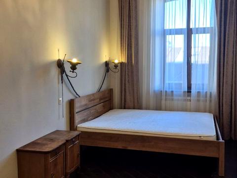 квартира за адресою Академіка Володимира Гнатюка вул. (), 8