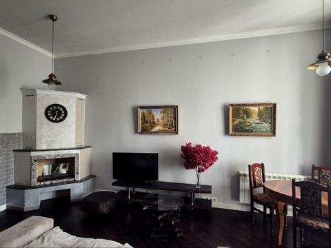 квартира за адресою Академіка Володимира Гнатюка вул. (), 8