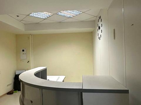 коммерческая по адресу Антоновича ул. (Горького), 170/172