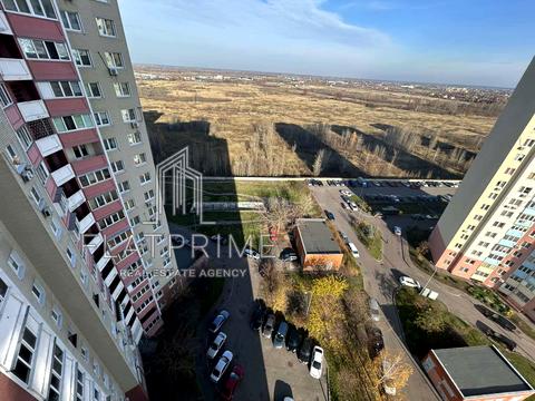 квартира за адресою Київ, Милославська вул., 4