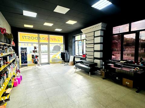 комерційна за адресою Кирилівська вул. (Фрунзе), 64