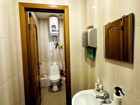 комерційна за адресою Кирилівська вул. (Фрунзе), 64