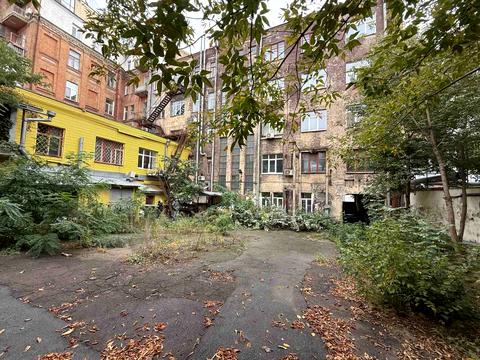 комерційна за адресою Богдана Хмельницького вул., 38