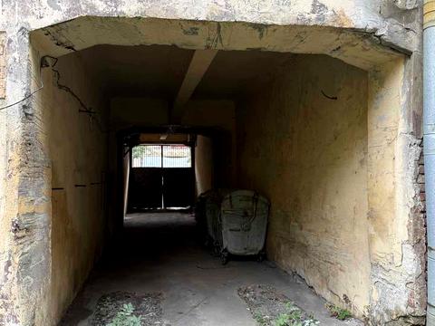 комерційна за адресою Богдана Хмельницького вул., 38