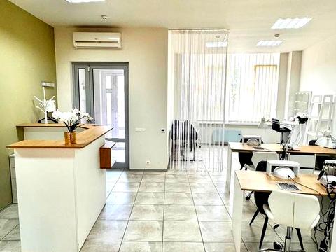 комерційна за адресою Федора Ернста вул., 16-Б