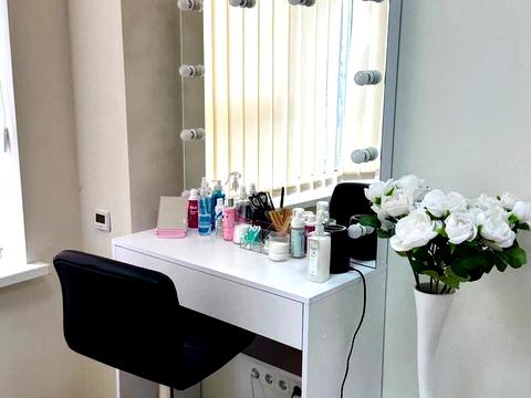 комерційна за адресою Федора Ернста вул., 16-Б