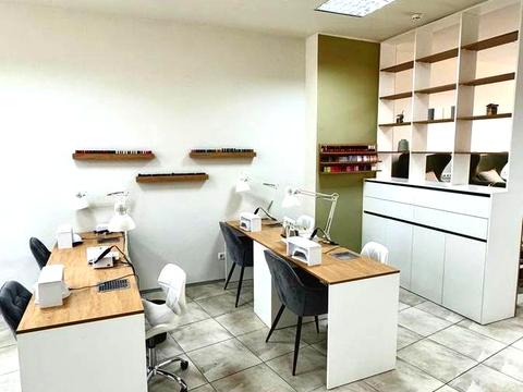 комерційна за адресою Федора Ернста вул., 16-Б