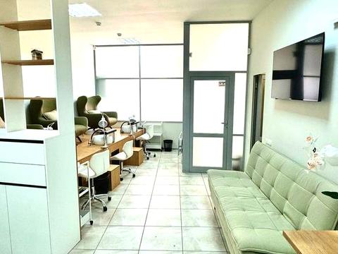 комерційна за адресою Федора Ернста вул., 16-Б