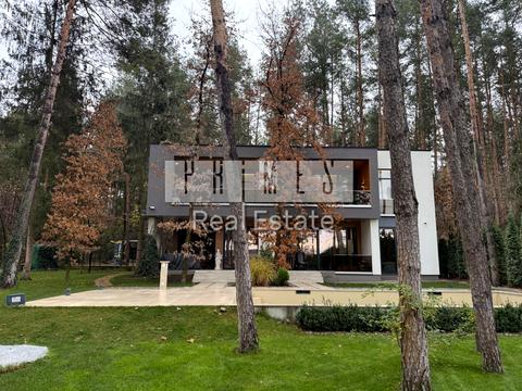 будинок за адресою Першотравнева вул., 12