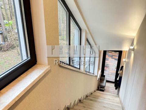 будинок за адресою Першотравнева вул., 12