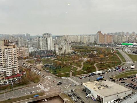 квартира за адресою Срібнокільська вул., 1