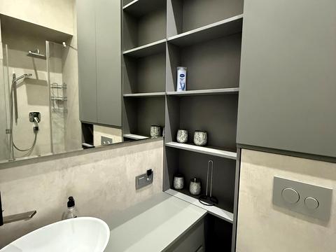 комерційна за адресою Театральна вул., 3