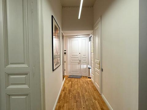 комерційна за адресою Театральна вул., 3