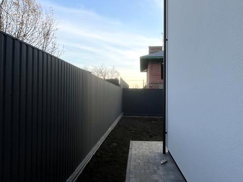 дом по адресу Комарова ул.