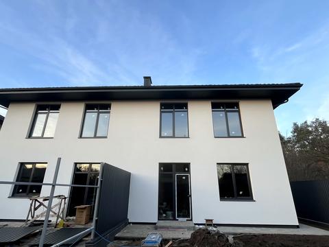 дом по адресу Комарова ул.