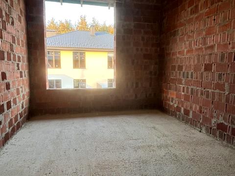 дом по адресу Комарова ул.