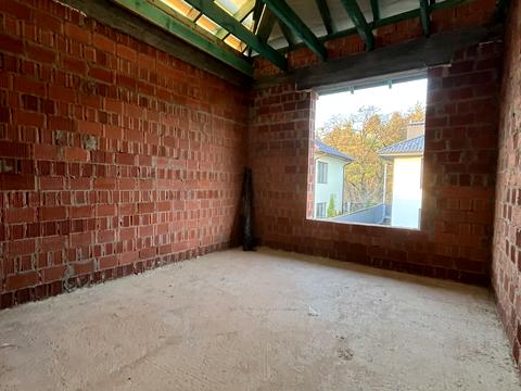 дом по адресу Комарова ул.