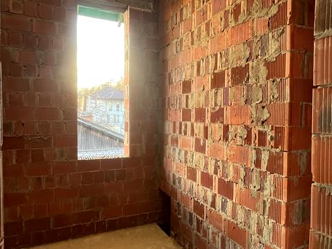 дом по адресу Комарова ул.