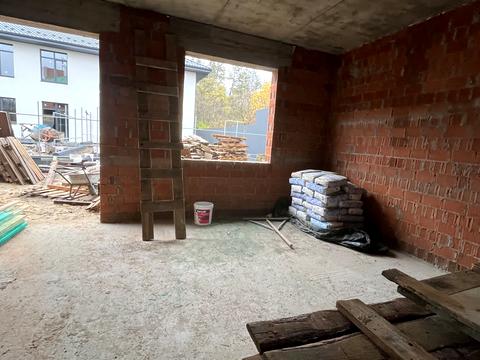 дом по адресу Комарова ул.