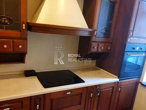 комерційна за адресою Круглоуніверситетська вул., 4