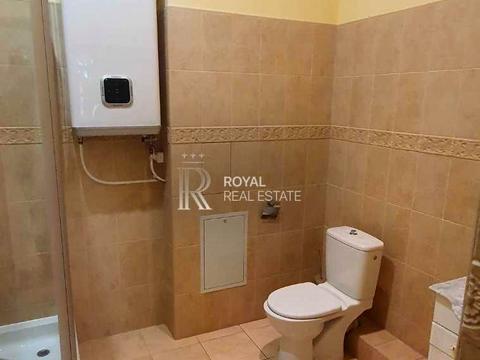 комерційна за адресою Круглоуніверситетська вул., 4