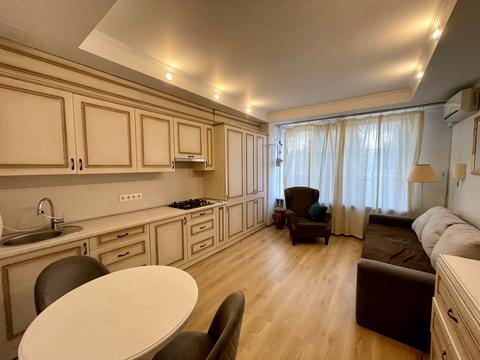 квартира за адресою Дмитра Луценка вул. (Крейсера "Аврора"), 10