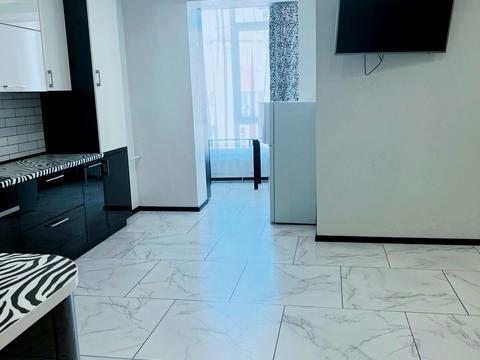 квартира по адресу Левка Лукʼяненка ул. (Василия Жуковского), 16, 18, 20, 24