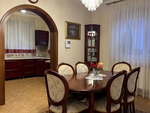 будинок за адресою Ужанська