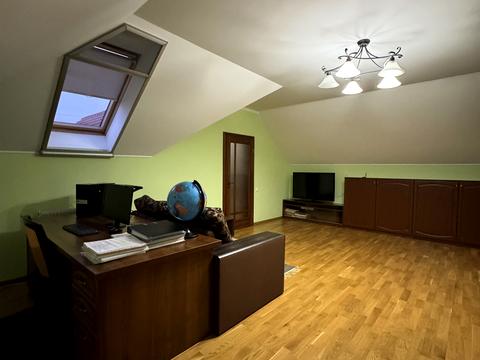 будинок за адресою Ужанська