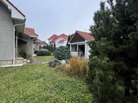 будинок за адресою Ужанська